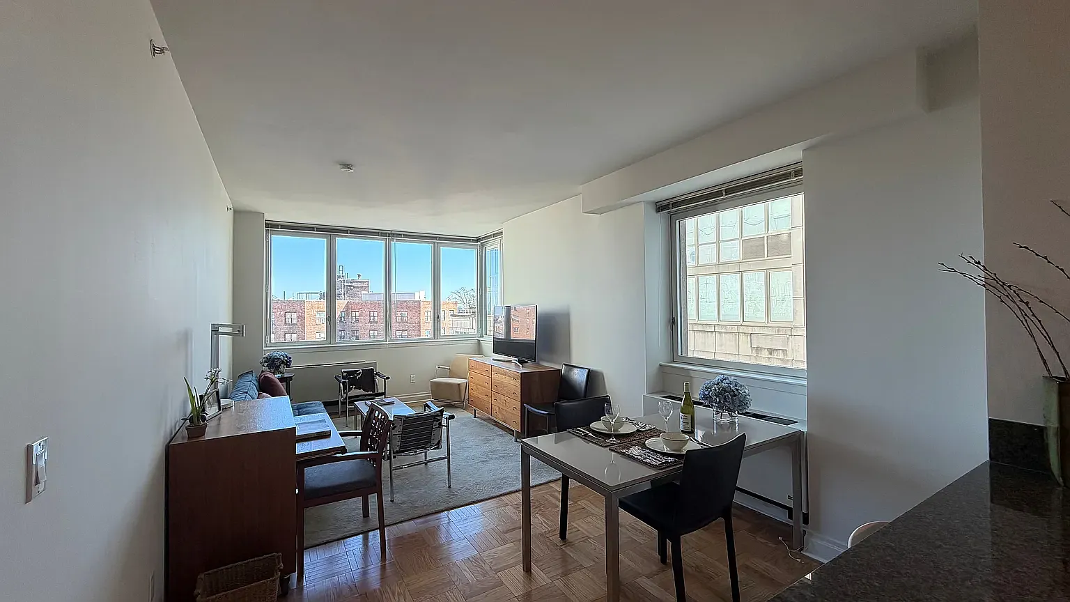 1510 Lexington Avenue — Photo 2
