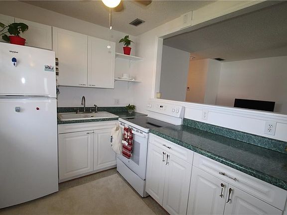 3rd image of 1225 NW 21st St Unit 27-2710