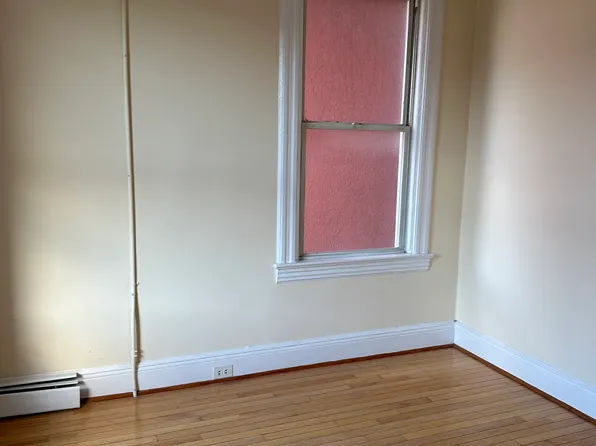 122 Jewett Avenue image 5 of 12