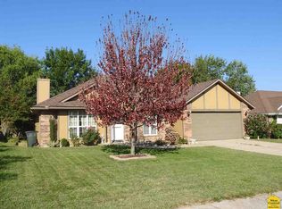 1016 Fox Run Dr, Warrensburg, MO 64093