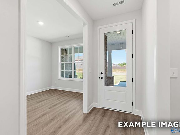 3rd image of 3118 Joseph Dr SE