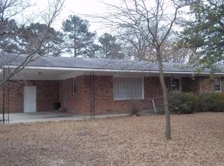 3637 Camden Rd, Fayetteville, NC 28306