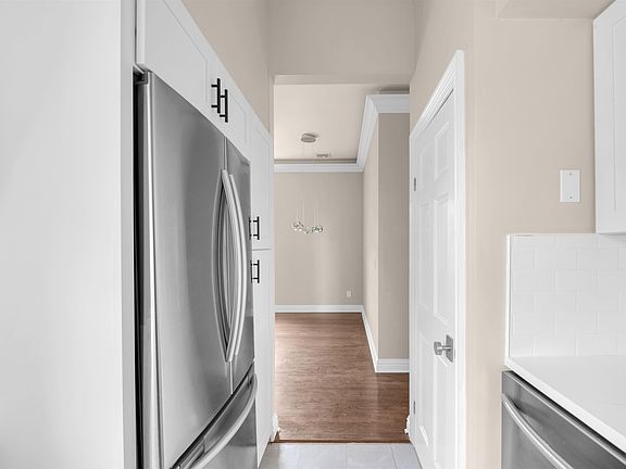4th image of 6816 Bellevue Ave APT 3A