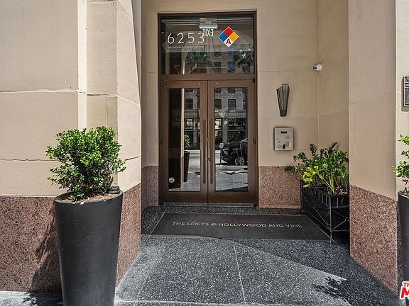 2nd image of 6253 Hollywood Blvd Ste 708
