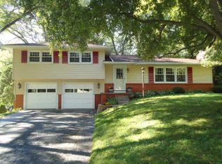 113 Burrows Hills Dr, Rochester, NY 14625