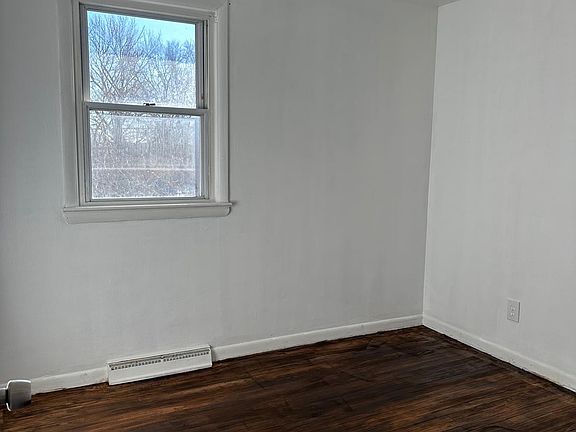 5th image of 9510 Castle Dr