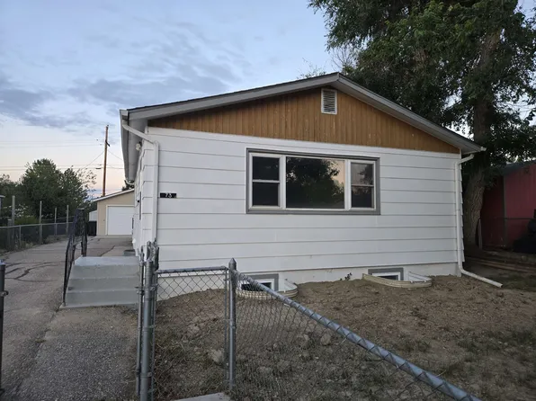 73 N 5th Ave, Mills, WY 82604