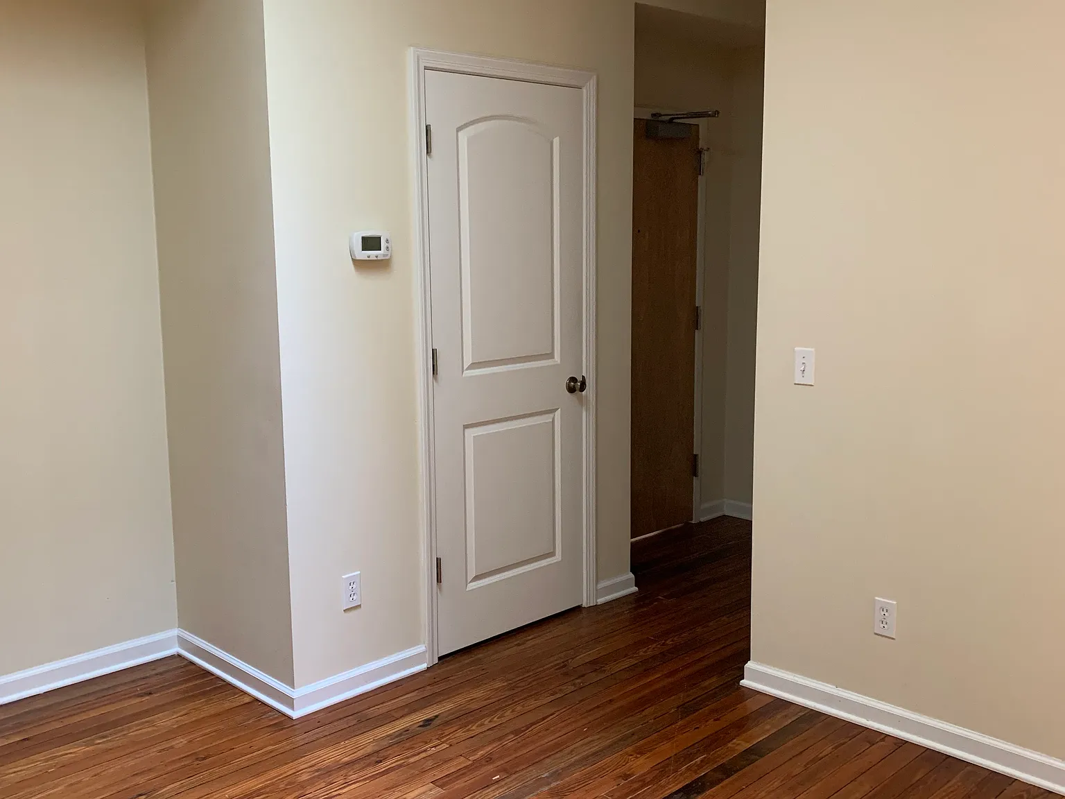 1 bed, 700 sqft, $750 — Photo 1