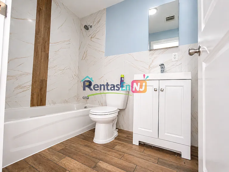 61 16th Ave #3-B — Photo 4