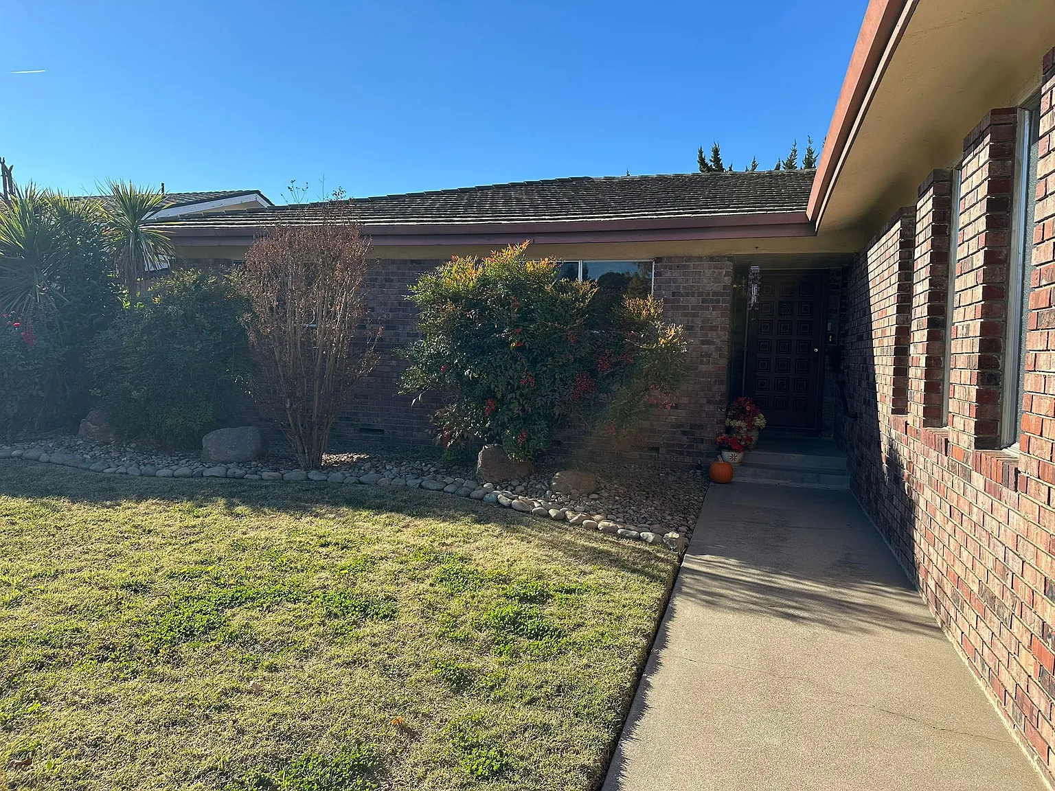 3 bed, 1510 sqft, $2,900 — Photo 2