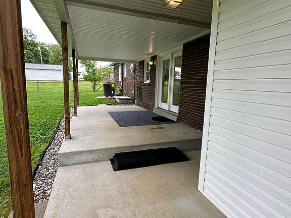 4th image of 124 Eastwood Dr