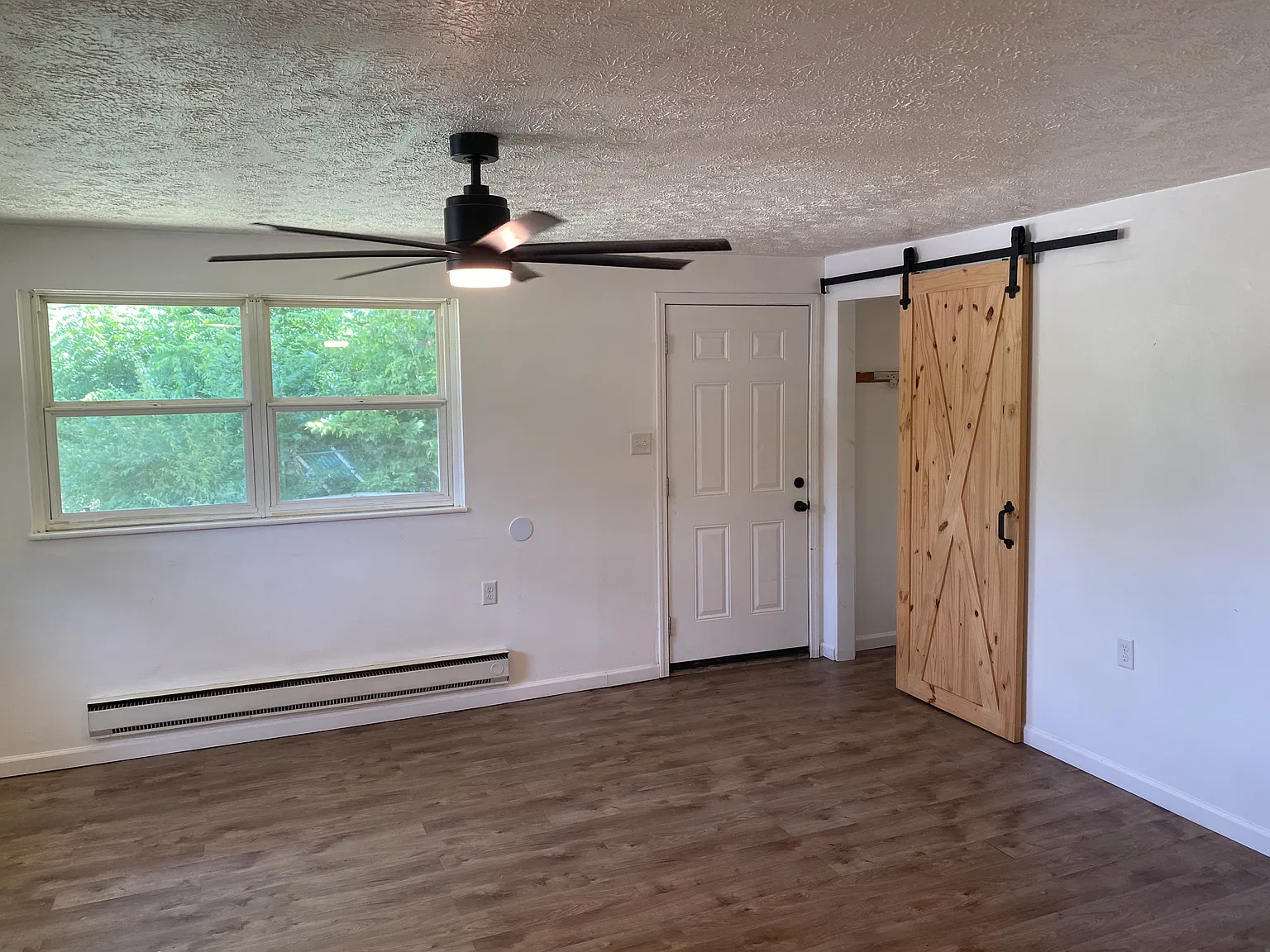 2 bed, 900 sqft, $1,100 — Photo 3