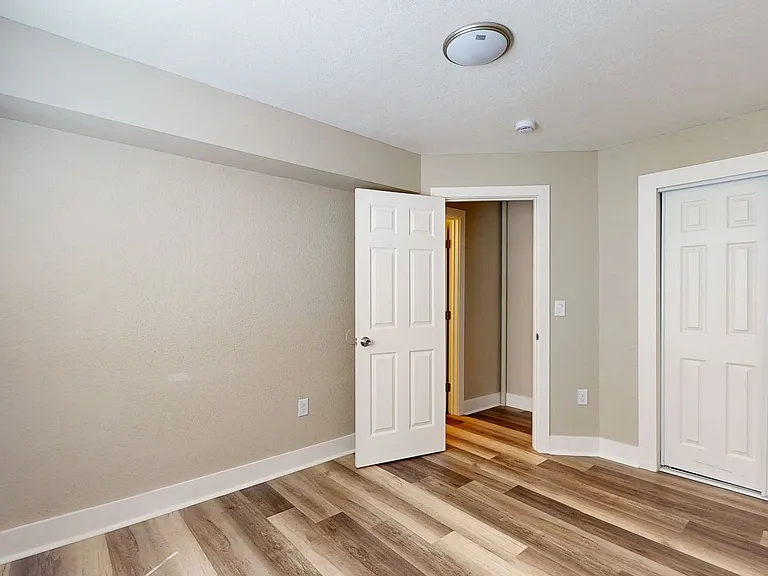 1810 E 25th Street — Photo 102