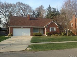17582 Melrose St, Southfield, MI 48075