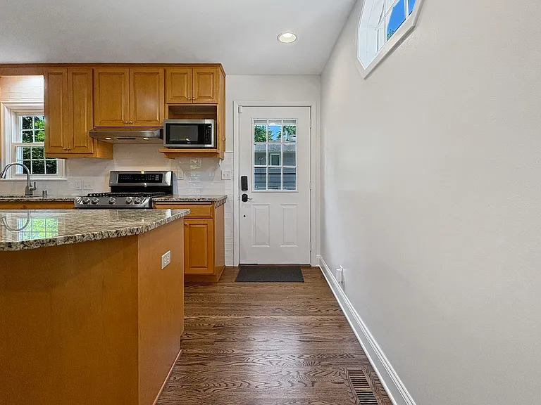 8311 35th St W — Photo 13