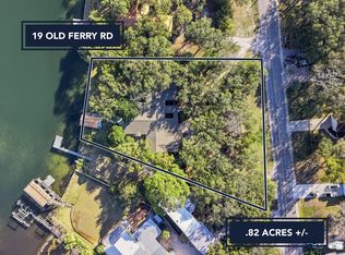 19 Old Ferry Rd, Shalimar, FL 32579