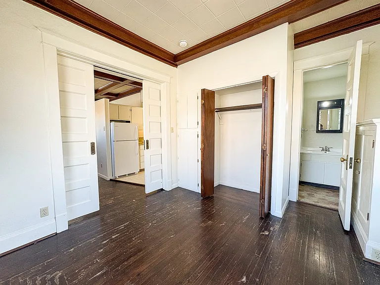 915 Grand Ave #2 — Photo 10