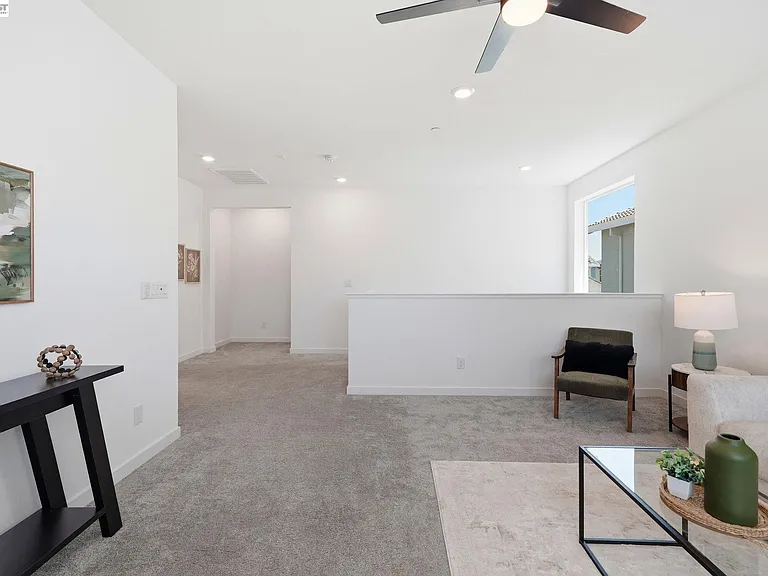 1550 Plumas Dr — Photo 34