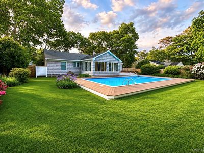 11 White Birch Trail, East Quogue, NY, 11942