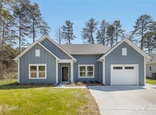 4536 Mountain Island Dr, Charlotte, NC 28214