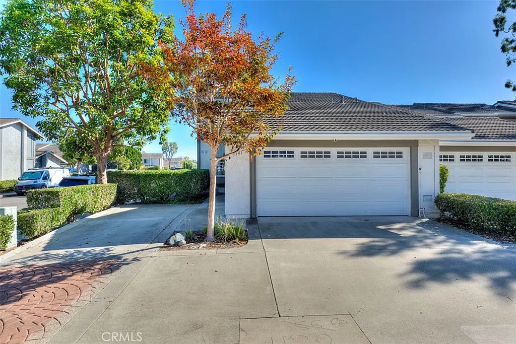 2 bed, 1413 sqft, $7,000 — Photo 2
