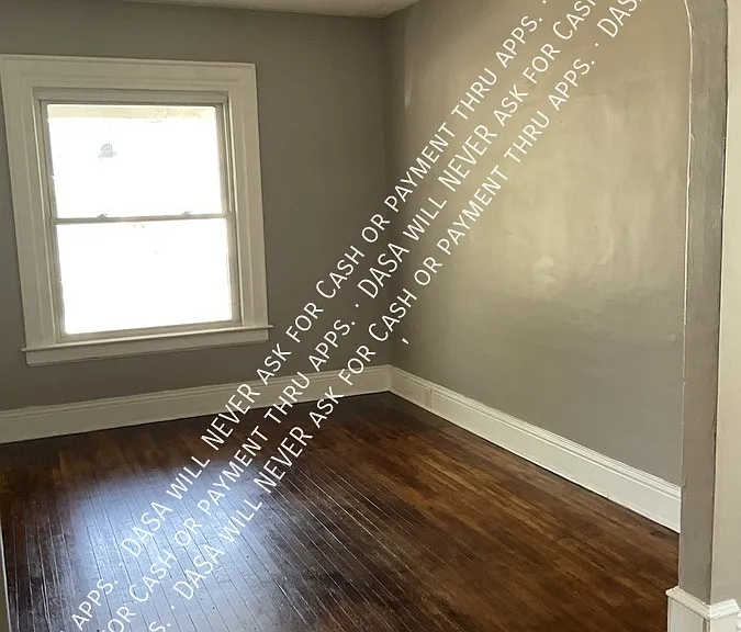 57 Riverside Ave #LOWER — Photo 3