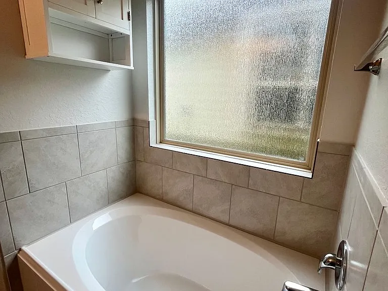 6011 Travis Smt — Photo 22