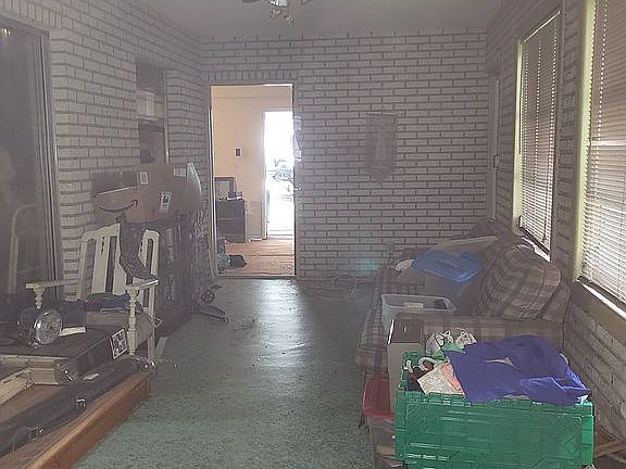 4th image of 607 Leconte St