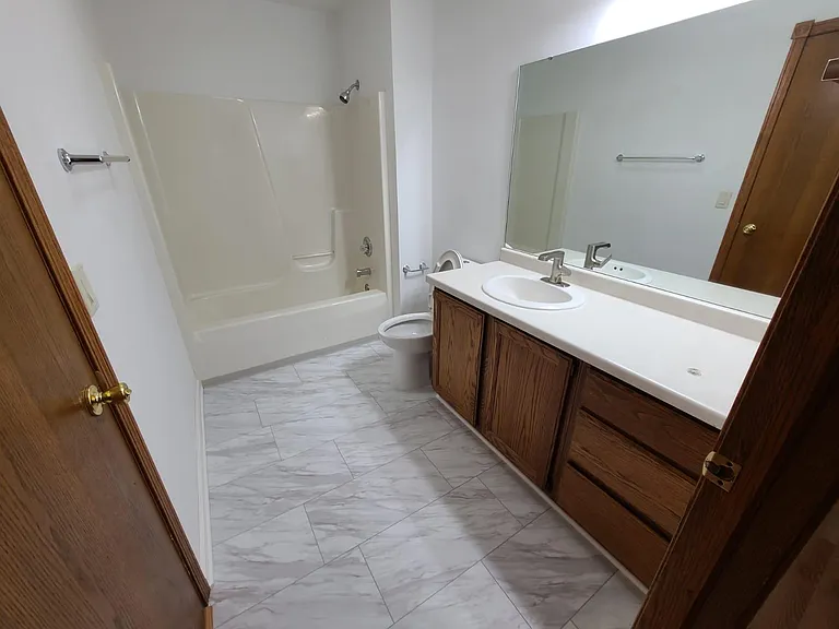 2101 Green Valley Dr — Photo 13