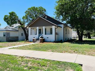 312 E 5th St, Mccook, NE 69001
