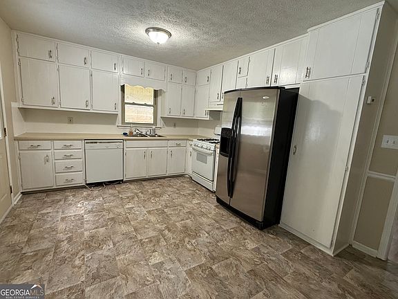 5th image of 2691 Falcon Ridge Dr