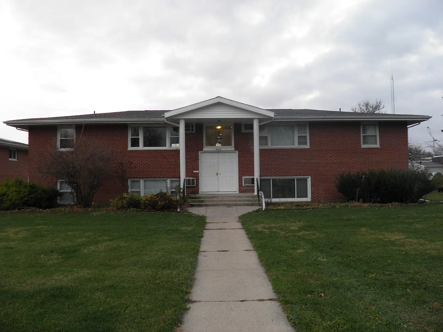 405 E Seminole St — Photo 1