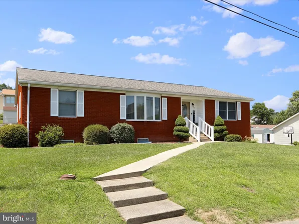 1550 Beacon St, Keyser, WV 26726