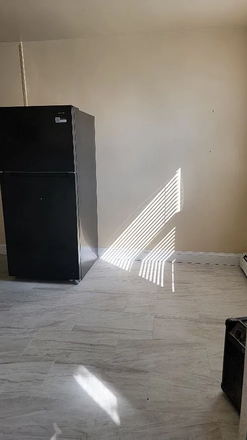 2 bed, 3050 sqft, $1,550 — Photo 4