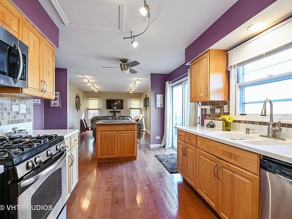 5th image of 373 Chesterfield Ln