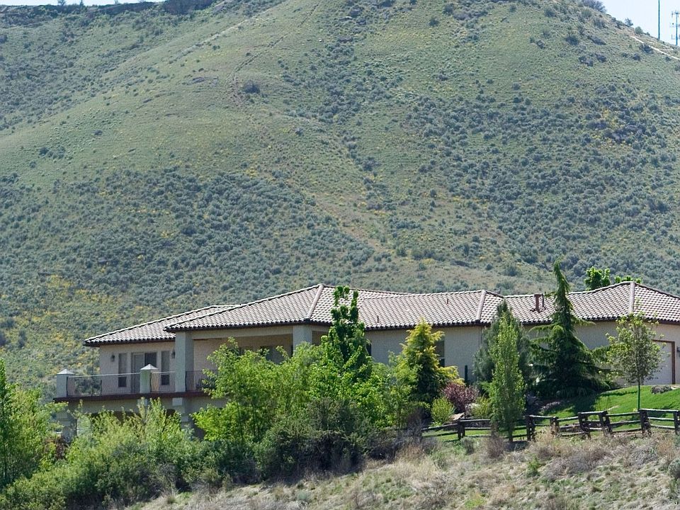 2nd image of 247 N Bene Posto Pl