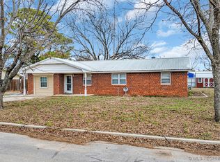 108 Evergreen Dr, Davis, OK 73030