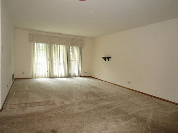 2nd image of 18315 Burnham Ave APT 304