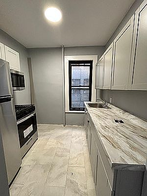 1st image of 1150 President St APT B2