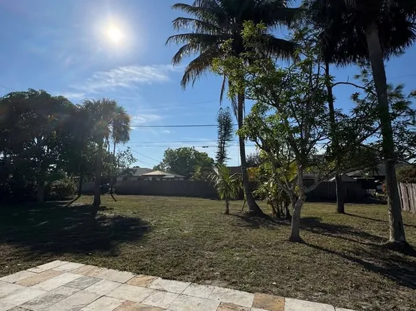 4516 22nd Pl SW, Naples, FL 34116