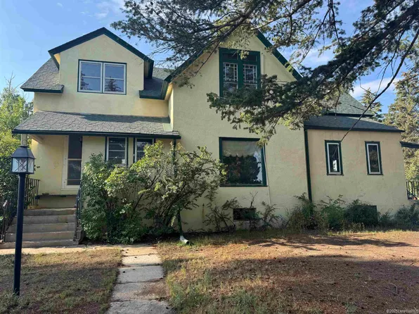 703 S 10th St, Laramie, WY 82070