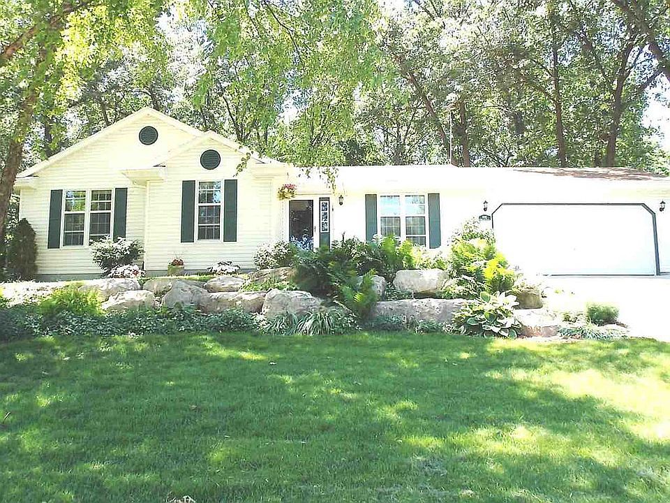 1st image of 1032 E Lakeside Dr