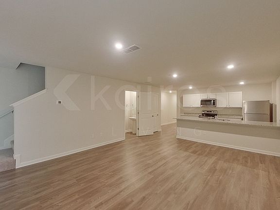 5th image of 346 Ironwood Ct