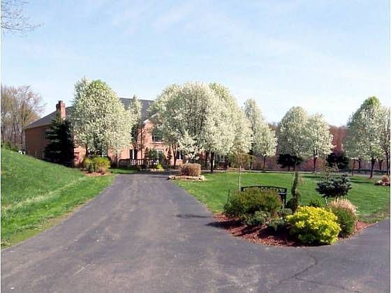 1st image of 280 S Circle Dr