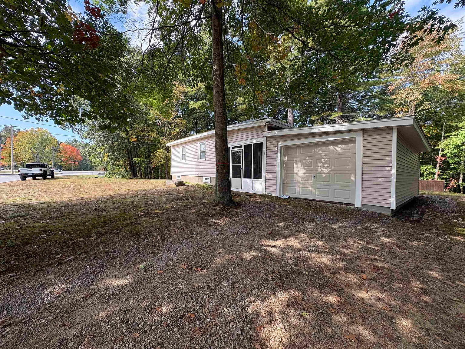 2 bed, 1.0 bath, 676 sqft, $1,995 — Photo 1