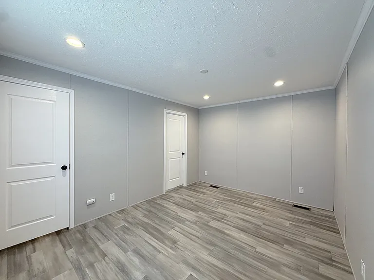 29800 Guilford Cir #168 — Photo 8