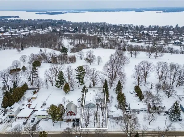 386 Peter St N, Orillia, ON L3V 5A7