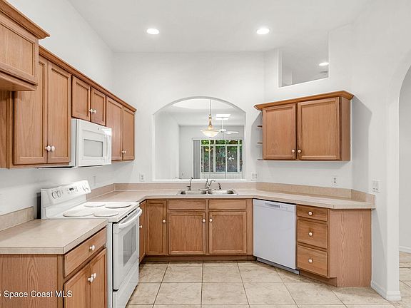 4th image of 230 Coastal Hill Dr