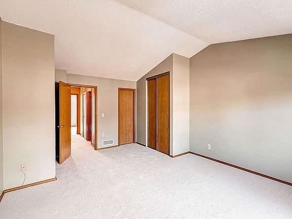 5th image of 10709 W Dartmouth Ave