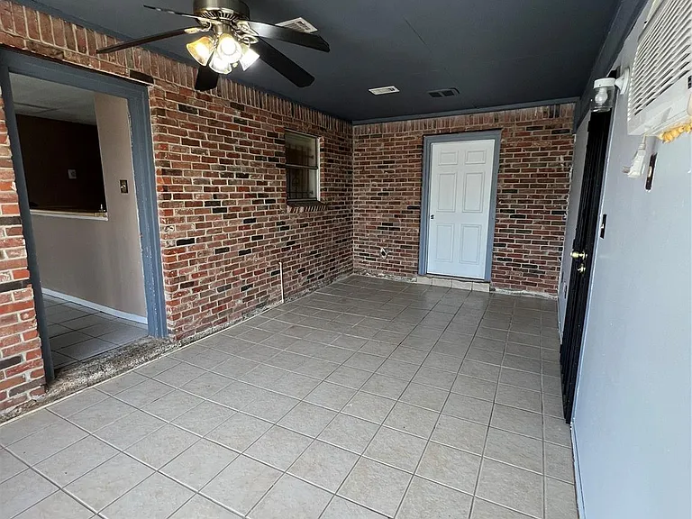 3613 Sparrow St — Photo 9